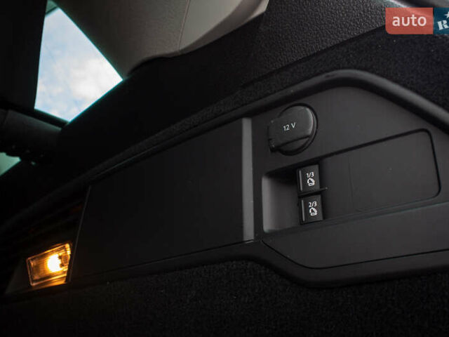 Синий Фольксваген Туарег, объемом двигателя 3 л и пробегом 211 тыс. км за 15700 $, фото 54 на Automoto.ua