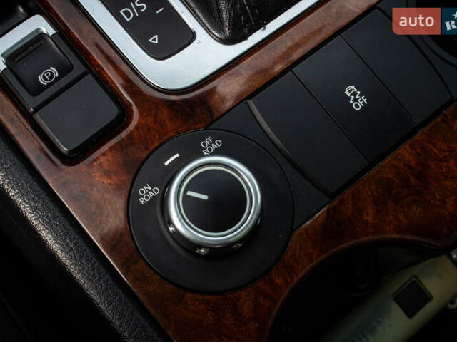 Синий Фольксваген Туарег, объемом двигателя 3 л и пробегом 211 тыс. км за 15700 $, фото 20 на Automoto.ua