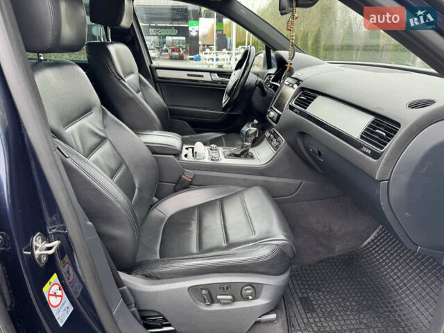 Синий Фольксваген Туарег, объемом двигателя 2.97 л и пробегом 300 тыс. км за 21900 $, фото 32 на Automoto.ua