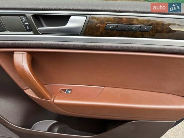 Синий Фольксваген Туарег, объемом двигателя 3 л и пробегом 127 тыс. км за 16300 $, фото 19 на Automoto.ua