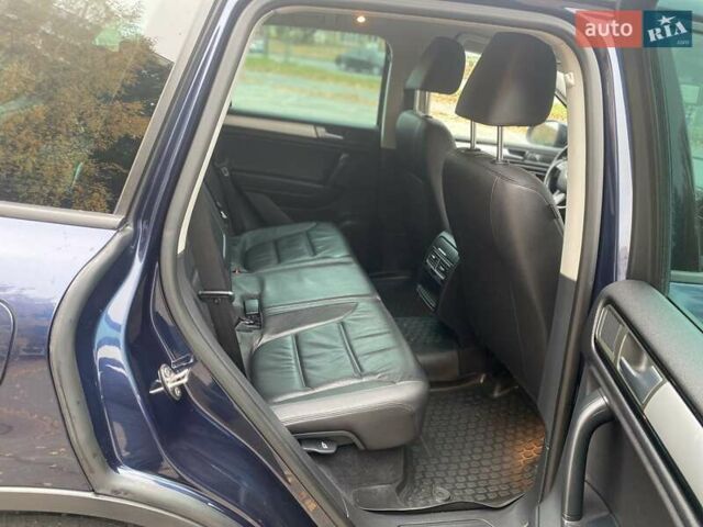 Синий Фольксваген Туарег, объемом двигателя 2.97 л и пробегом 279 тыс. км за 17800 $, фото 25 на Automoto.ua