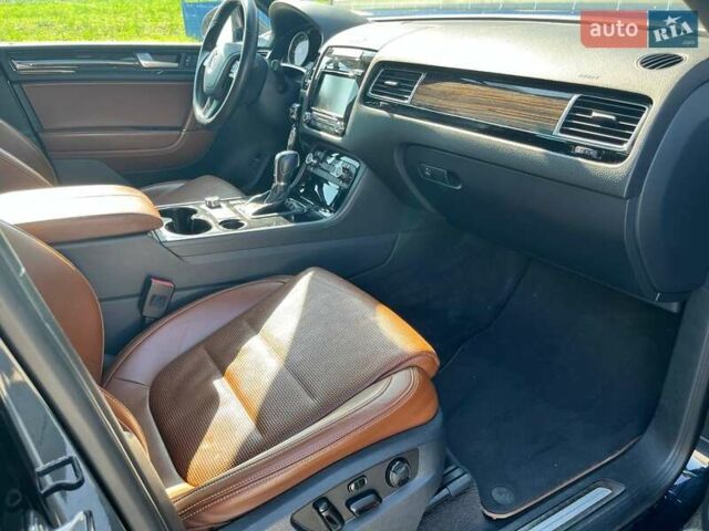 Синій Фольксваген Туарег, об'ємом двигуна 2.97 л та пробігом 304 тис. км за 19900 $, фото 13 на Automoto.ua