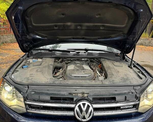 Синий Фольксваген Туарег, объемом двигателя 3 л и пробегом 127 тыс. км за 16300 $, фото 26 на Automoto.ua