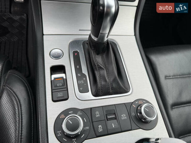 Синий Фольксваген Туарег, объемом двигателя 2.97 л и пробегом 300 тыс. км за 21900 $, фото 41 на Automoto.ua