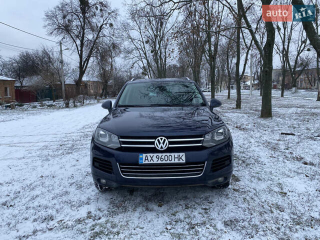 Синий Фольксваген Туарег, объемом двигателя 3.6 л и пробегом 332 тыс. км за 12000 $, фото 2 на Automoto.ua