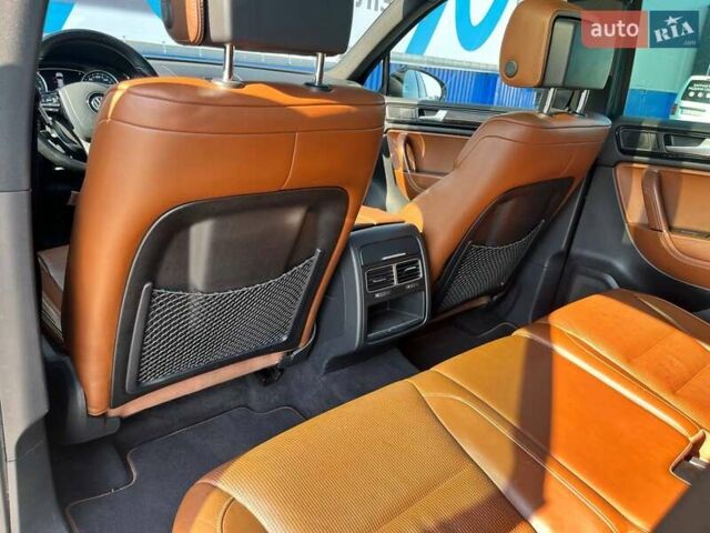 Синій Фольксваген Туарег, об'ємом двигуна 2.97 л та пробігом 304 тис. км за 19900 $, фото 15 на Automoto.ua