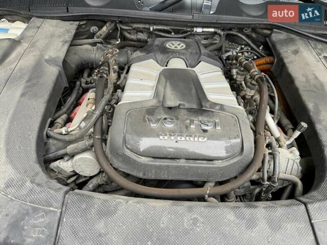 Синий Фольксваген Туарег, объемом двигателя 3 л и пробегом 127 тыс. км за 16300 $, фото 27 на Automoto.ua