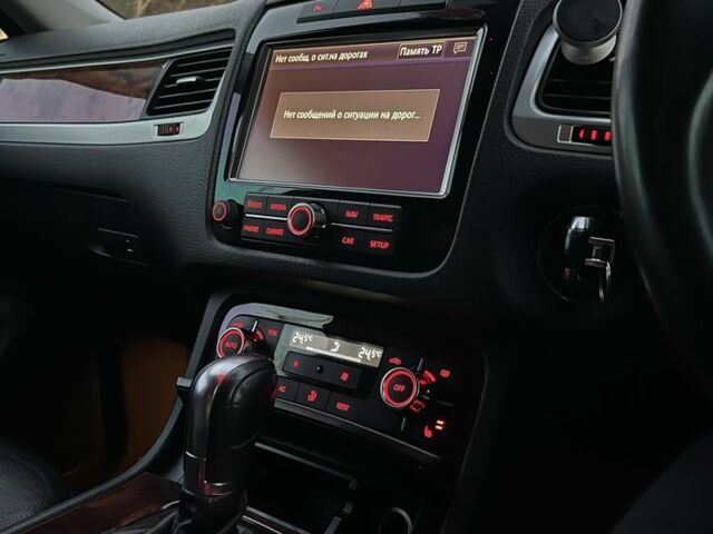 Синий Фольксваген Туарег, объемом двигателя 3 л и пробегом 150 тыс. км за 8595 $, фото 9 на Automoto.ua