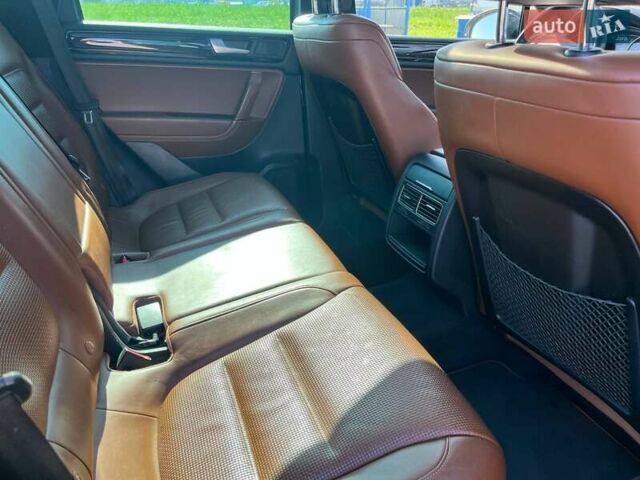 Синій Фольксваген Туарег, об'ємом двигуна 2.97 л та пробігом 304 тис. км за 19900 $, фото 14 на Automoto.ua