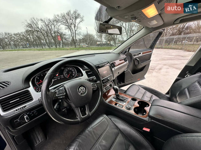 Синій Фольксваген Туарег, об'ємом двигуна 2.97 л та пробігом 352 тис. км за 16700 $, фото 26 на Automoto.ua