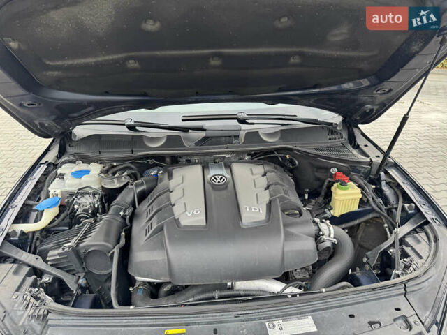 Синий Фольксваген Туарег, объемом двигателя 2.97 л и пробегом 300 тыс. км за 21900 $, фото 49 на Automoto.ua