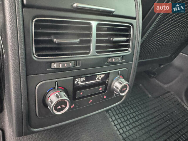 Синий Фольксваген Туарег, объемом двигателя 2.97 л и пробегом 300 тыс. км за 21900 $, фото 23 на Automoto.ua