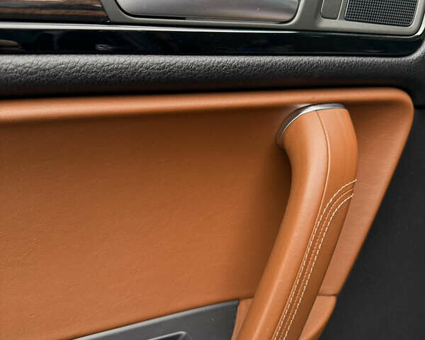 Фольксваген Туарег 2013 в Харькове на Automoto.ua Синий Фольксваген Туарег, объемом двигателя 2.97 л и пробегом 153 тыс. км за 29500 $, фото 13 на Automoto.ua