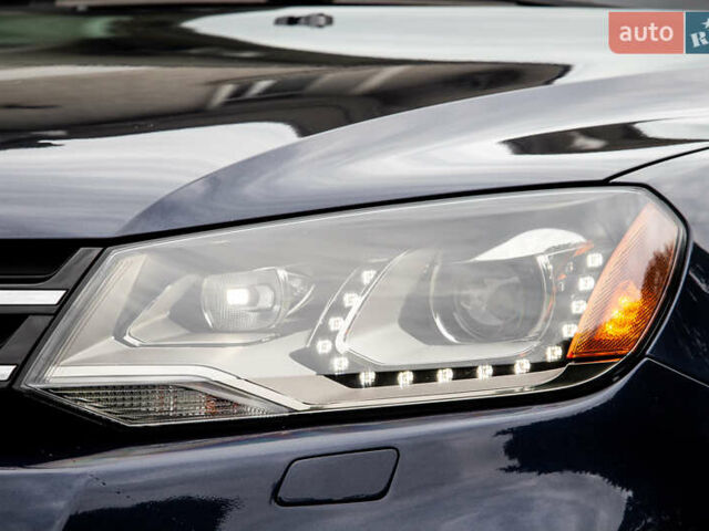 Синий Фольксваген Туарег, объемом двигателя 3 л и пробегом 211 тыс. км за 15700 $, фото 1 на Automoto.ua