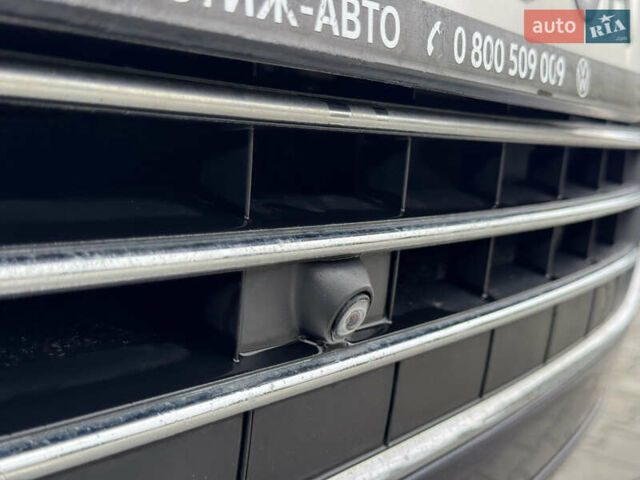 Синий Фольксваген Туарег, объемом двигателя 2.97 л и пробегом 300 тыс. км за 21900 $, фото 14 на Automoto.ua