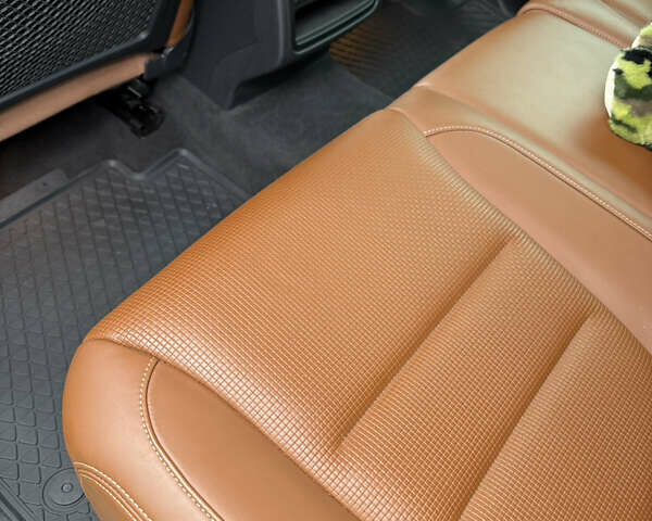 Фольксваген Туарег 2013 в Харькове на Automoto.ua Синий Фольксваген Туарег, объемом двигателя 2.97 л и пробегом 153 тыс. км за 29500 $, фото 14 на Automoto.ua