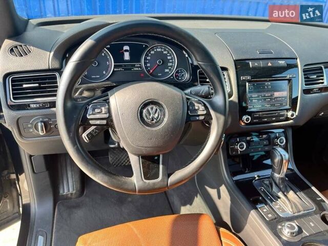 Синій Фольксваген Туарег, об'ємом двигуна 2.97 л та пробігом 304 тис. км за 19900 $, фото 7 на Automoto.ua