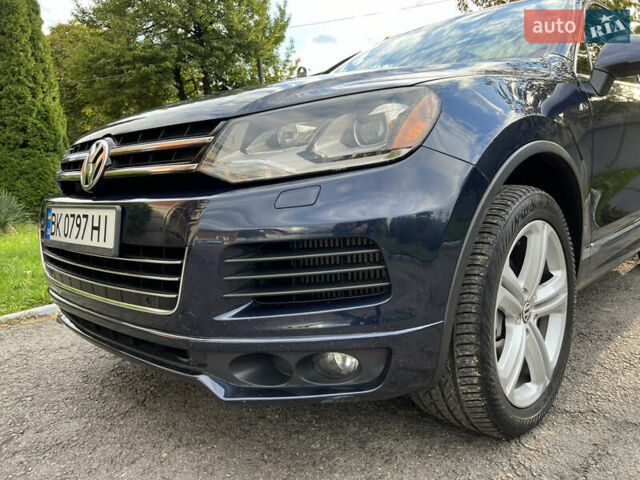 Синій Фольксваген Туарег, об'ємом двигуна 2.97 л та пробігом 250 тис. км за 21100 $, фото 3 на Automoto.ua