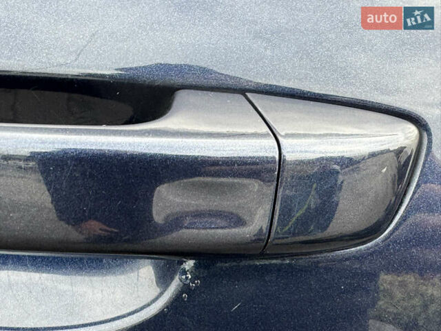 Синий Фольксваген Туарег, объемом двигателя 2.97 л и пробегом 300 тыс. км за 21900 $, фото 20 на Automoto.ua