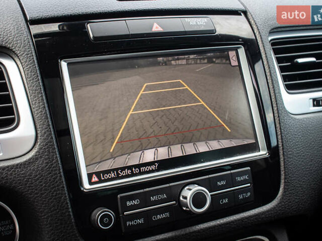 Синий Фольксваген Туарег, объемом двигателя 3 л и пробегом 211 тыс. км за 15700 $, фото 25 на Automoto.ua