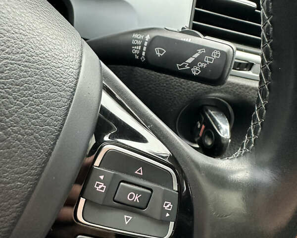 Синій Фольксваген Туарег, об'ємом двигуна 2.97 л та пробігом 352 тис. км за 16700 $, фото 48 на Automoto.ua