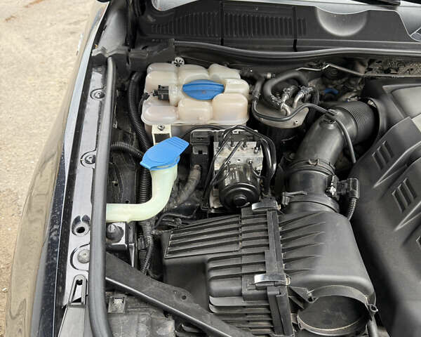 Фольксваген Туарег 2013 в Харькове на Automoto.ua Синий Фольксваген Туарег, объемом двигателя 2.97 л и пробегом 153 тыс. км за 29500 $, фото 25 на Automoto.ua