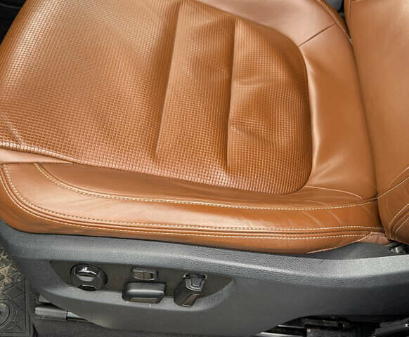 Фольксваген Туарег 2013 в Харькове на Automoto.ua Синий Фольксваген Туарег, объемом двигателя 2.97 л и пробегом 153 тыс. км за 29500 $, фото 11 на Automoto.ua