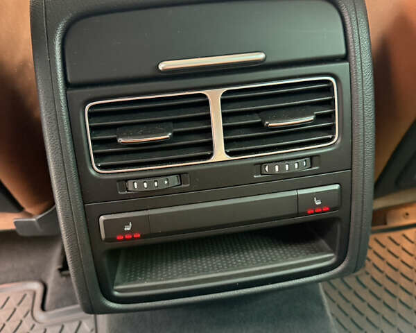 Фольксваген Туарег 2013 в Харькове на Automoto.ua Синий Фольксваген Туарег, объемом двигателя 2.97 л и пробегом 153 тыс. км за 29500 $, фото 15 на Automoto.ua