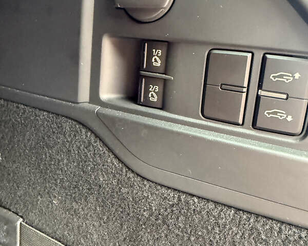 Фольксваген Туарег 2013 в Харькове на Automoto.ua Синий Фольксваген Туарег, объемом двигателя 2.97 л и пробегом 153 тыс. км за 29500 $, фото 22 на Automoto.ua