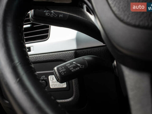 Синий Фольксваген Туарег, объемом двигателя 3 л и пробегом 211 тыс. км за 15700 $, фото 27 на Automoto.ua