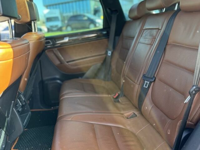 Синий Фольксваген Туарег, объемом двигателя 3 л и пробегом 250 тыс. км за 18999 $, фото 5 на Automoto.ua