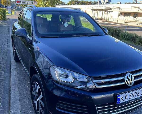 Фольксваген Туарег 2013 в Харькове на Automoto.ua Синий Фольксваген Туарег, объемом двигателя 2.97 л и пробегом 153 тыс. км за 29500 $, фото 10 на Automoto.ua