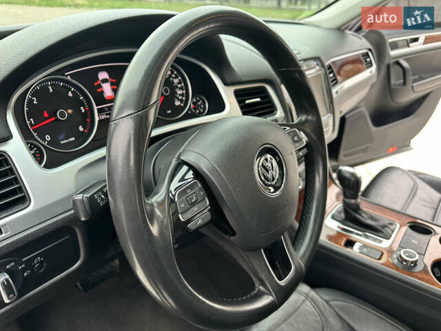 Синій Фольксваген Туарег, об'ємом двигуна 2.97 л та пробігом 352 тис. км за 16700 $, фото 29 на Automoto.ua