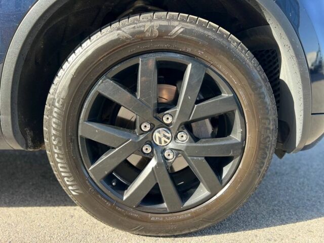 Синий Фольксваген Туарег, объемом двигателя 3 л и пробегом 250 тыс. км за 23500 $, фото 6 на Automoto.ua