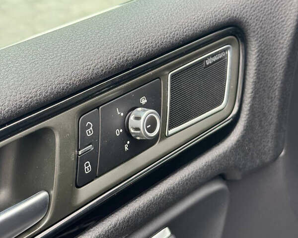 Синій Фольксваген Туарег, об'ємом двигуна 2.97 л та пробігом 237 тис. км за 23000 $, фото 48 на Automoto.ua