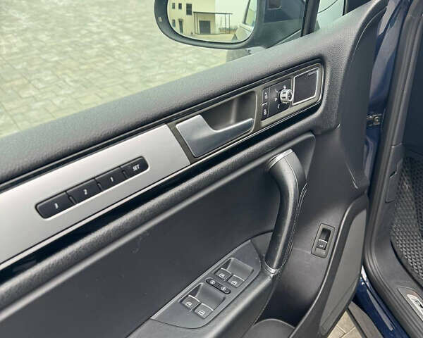 Синій Фольксваген Туарег, об'ємом двигуна 2.97 л та пробігом 237 тис. км за 23000 $, фото 49 на Automoto.ua