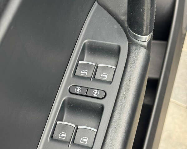 Синій Фольксваген Туарег, об'ємом двигуна 2.97 л та пробігом 237 тис. км за 23000 $, фото 58 на Automoto.ua