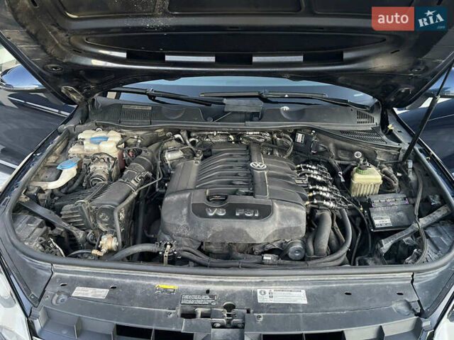 Синій Фольксваген Туарег, об'ємом двигуна 3.6 л та пробігом 170 тис. км за 18000 $, фото 18 на Automoto.ua