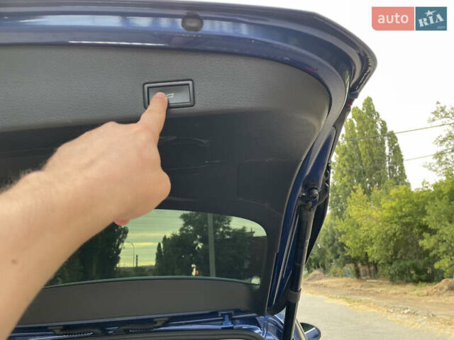 Синій Фольксваген Туарег, об'ємом двигуна 2.97 л та пробігом 288 тис. км за 23145 $, фото 10 на Automoto.ua