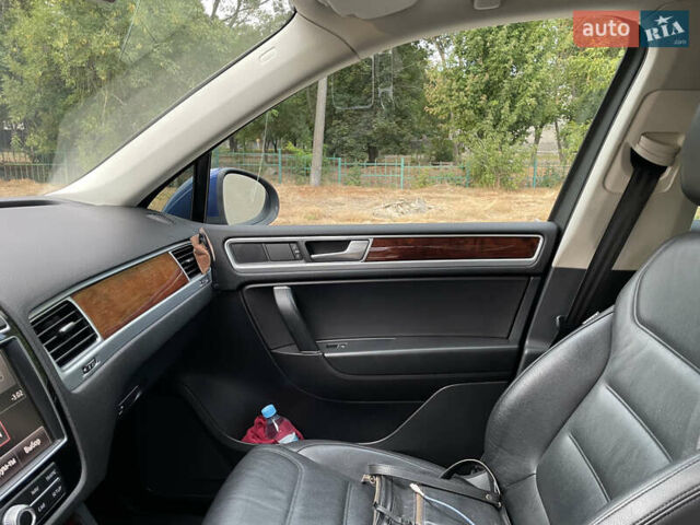 Синій Фольксваген Туарег, об'ємом двигуна 2.97 л та пробігом 288 тис. км за 23145 $, фото 18 на Automoto.ua