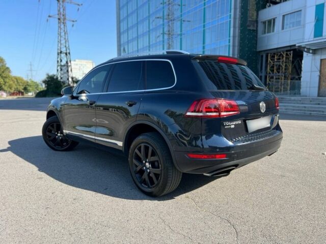 Синий Фольксваген Туарег, объемом двигателя 3 л и пробегом 250 тыс. км за 23500 $, фото 3 на Automoto.ua