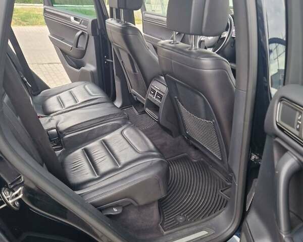 Синий Фольксваген Туарег, объемом двигателя 2.97 л и пробегом 310 тыс. км за 17400 $, фото 17 на Automoto.ua