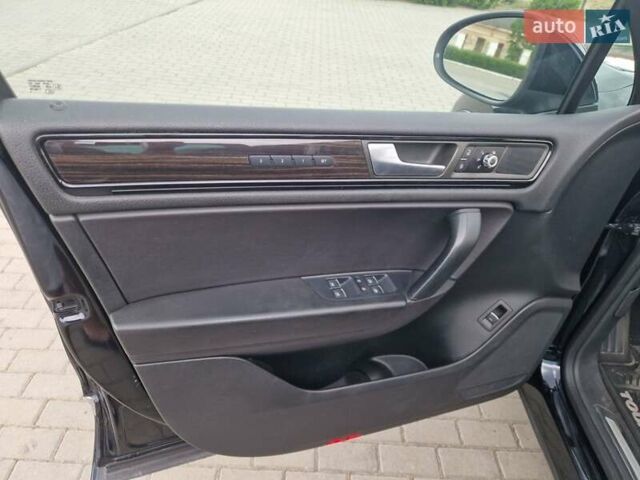 Синий Фольксваген Туарег, объемом двигателя 2.97 л и пробегом 310 тыс. км за 17400 $, фото 16 на Automoto.ua