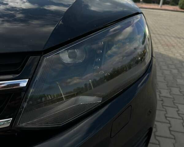 Синий Фольксваген Туарег, объемом двигателя 2.97 л и пробегом 245 тыс. км за 24500 $, фото 2 на Automoto.ua