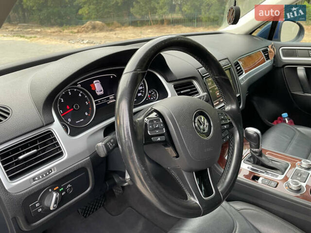 Синій Фольксваген Туарег, об'ємом двигуна 2.97 л та пробігом 288 тис. км за 23145 $, фото 15 на Automoto.ua