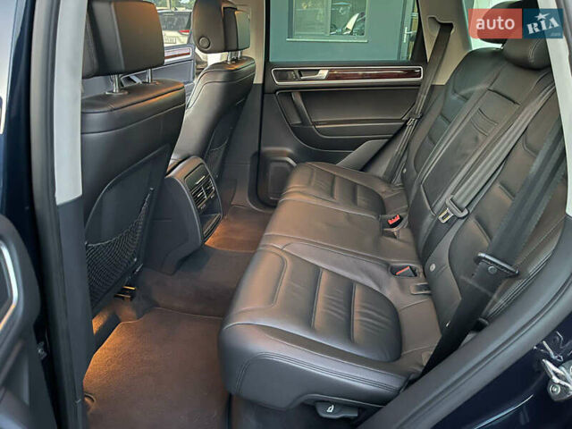 Синій Фольксваген Туарег, об'ємом двигуна 3.6 л та пробігом 170 тис. км за 18000 $, фото 16 на Automoto.ua