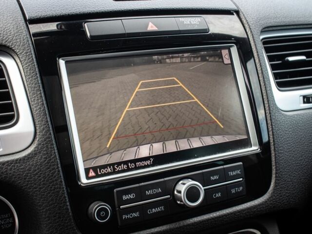 Синій Фольксваген Туарег, об'ємом двигуна 3 л та пробігом 211 тис. км за 15700 $, фото 11 на Automoto.ua