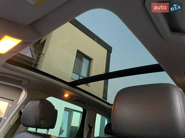 Синій Фольксваген Туарег, об'ємом двигуна 3.6 л та пробігом 170 тис. км за 18000 $, фото 19 на Automoto.ua