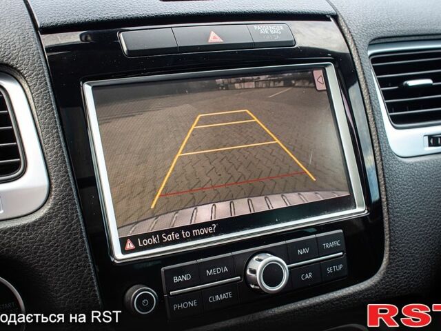 Синий Фольксваген Туарег, объемом двигателя 3 л и пробегом 211 тыс. км за 15700 $, фото 12 на Automoto.ua