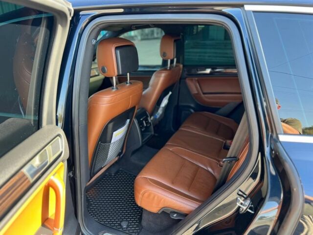 Синий Фольксваген Туарег, объемом двигателя 3 л и пробегом 250 тыс. км за 23500 $, фото 13 на Automoto.ua